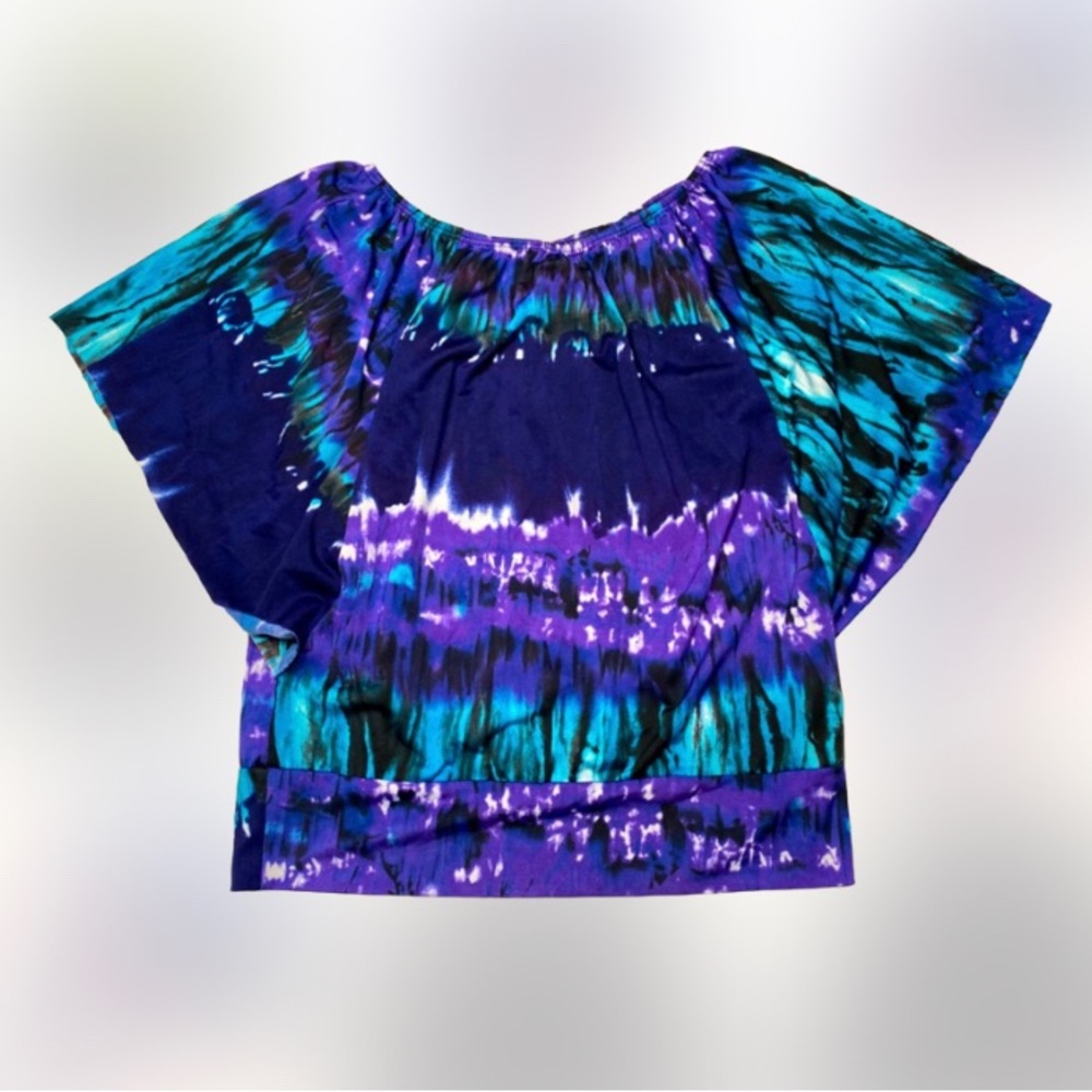 IZ Byer: Crop Top